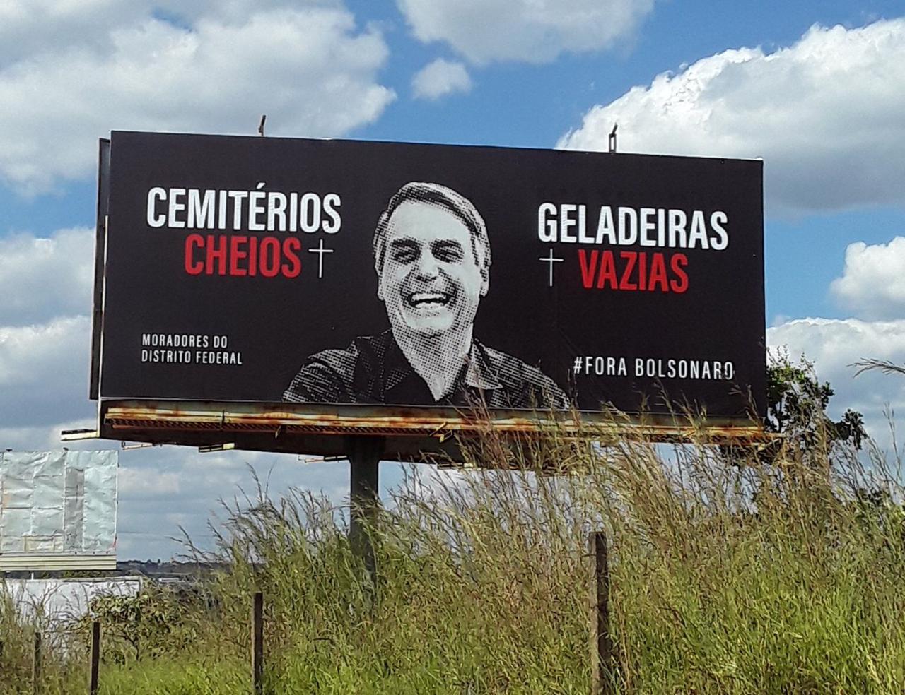 Empresas se recusam a instalar outdoors contra Bolsonaro em Marabá