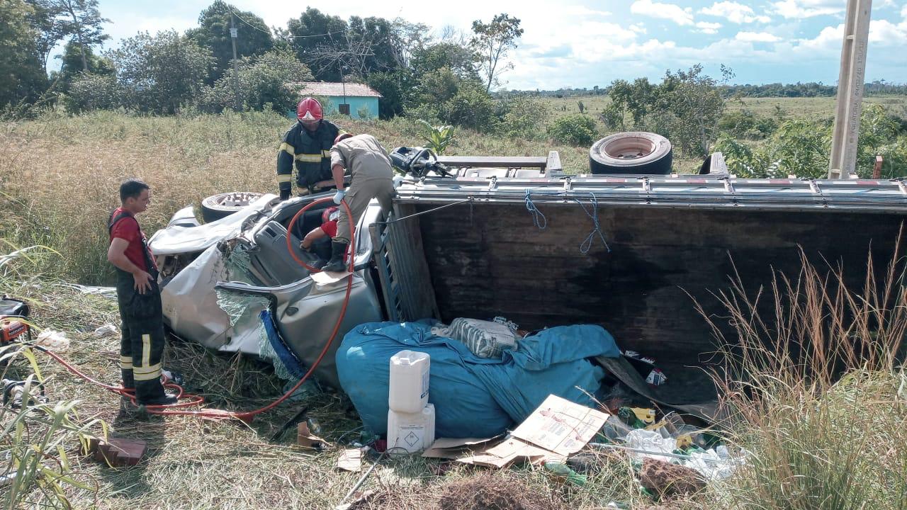 Acidente fatal próximo à Vila Sororó deixa rastro de destruição