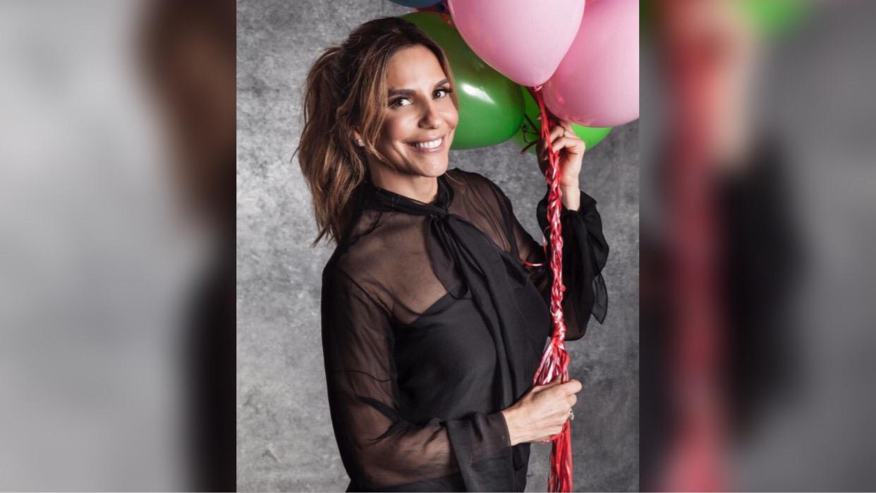 Ivete completa 49 anos e ganha homenagem dos filhos