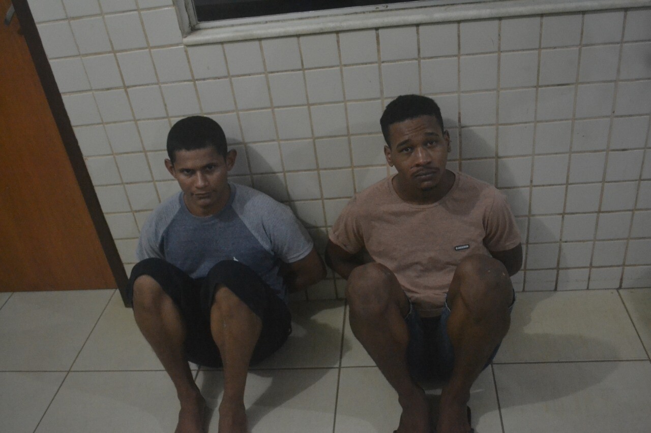 Polícia prende dupla durante assalto a lanchonete em Parauapebas