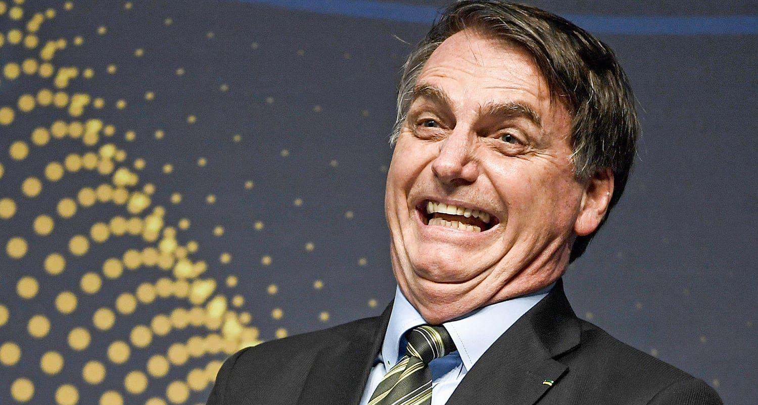 Bolsonaro diz que Lula “grunhe” e chama Dilma de “quadrúpede”
