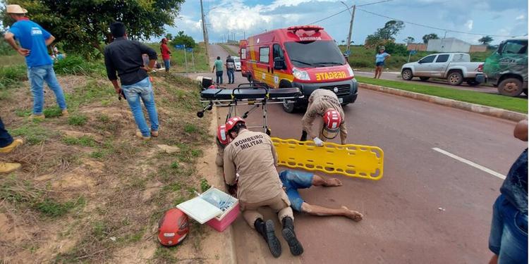 Motoboy fica em estado grave após atropelar bezerro no Pará