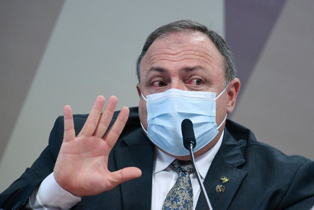CPI aprova quebra de sigilos de Eduardo Pazuello e Ernesto Araújo