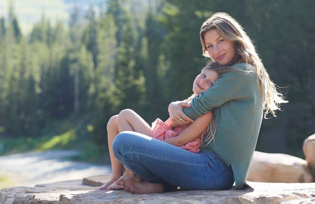 Gisele Bündchen completa 41 anos e ganha homenagem de Tom Brady