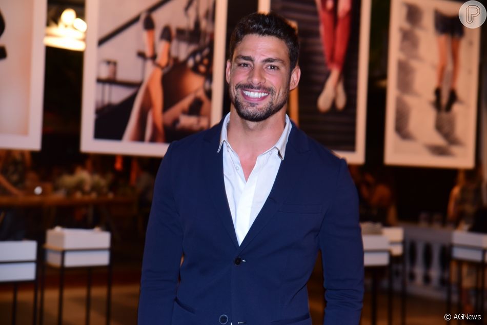 Cauã Reymond volta às telas como gay dono de cinema pornô