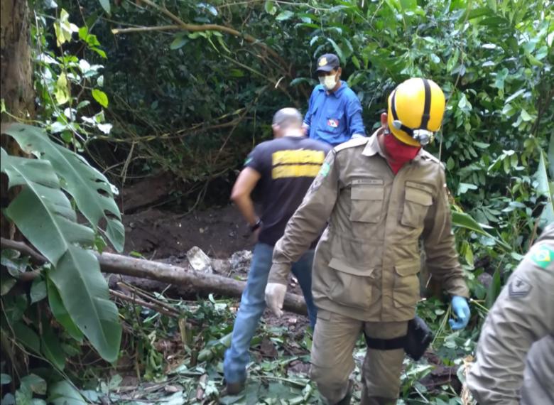 Ossada de miliciano é encontrada em poça de lama no Pará