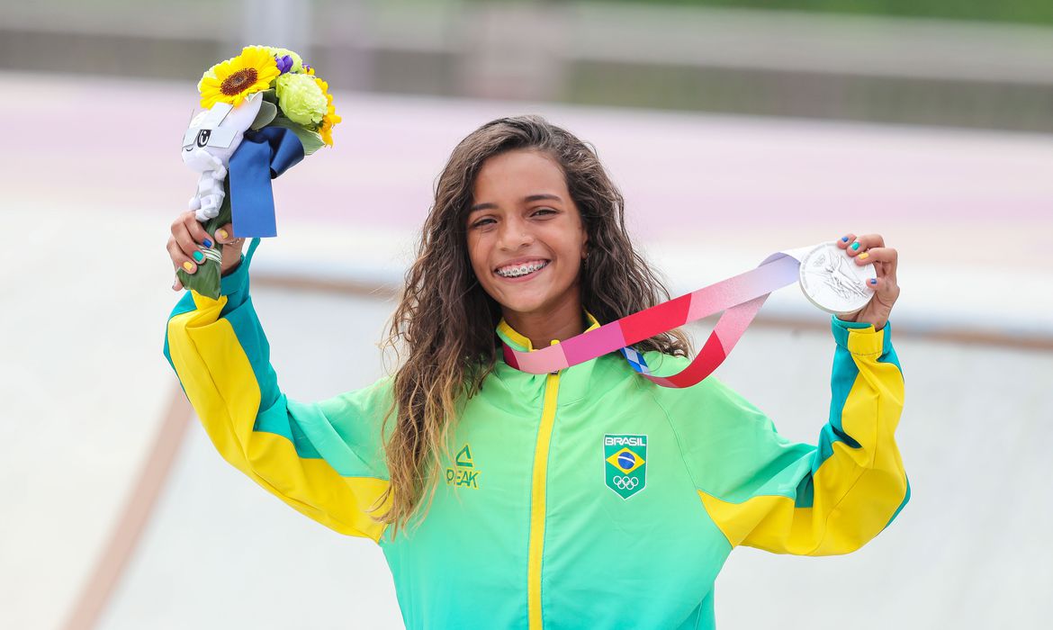 Rayssa Leal fica com medalha de prata no Skate