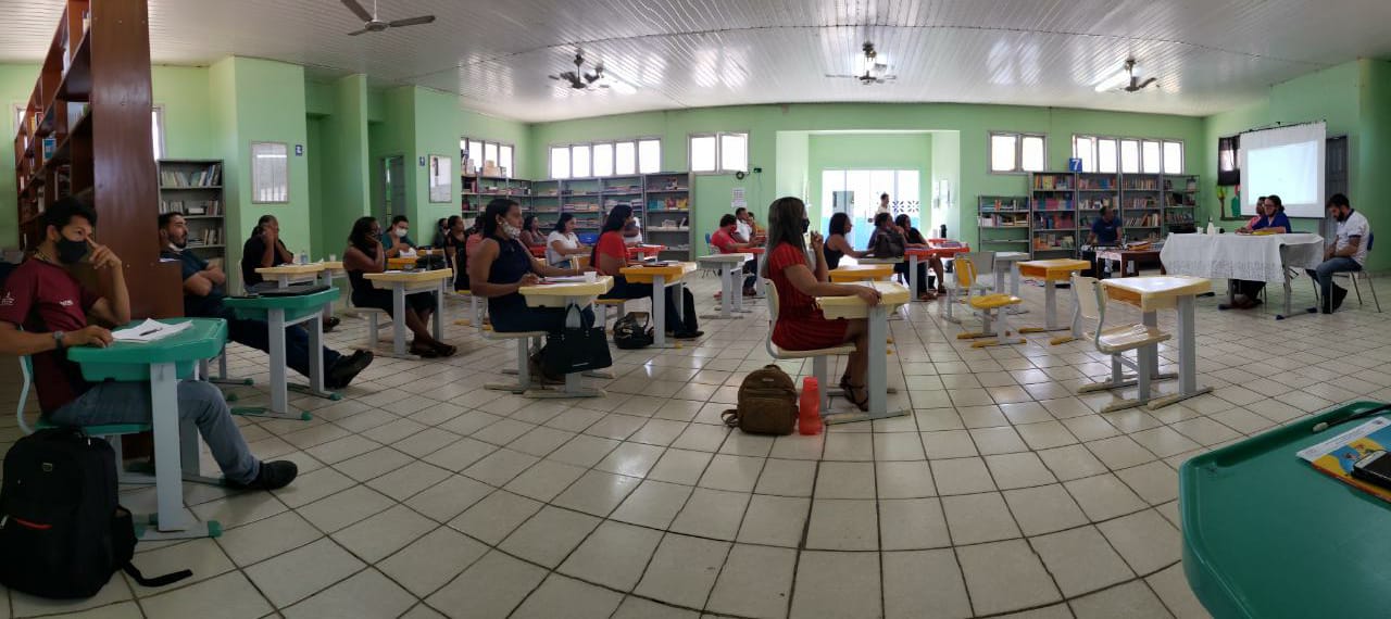 Reunião com diretores define retorno de aulas presenciais em São João do Araguaia