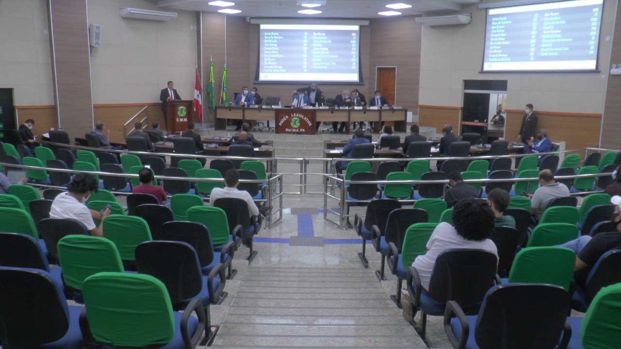 Vereadores adiam votação de projeto que prevê criação de taxa para o lixo