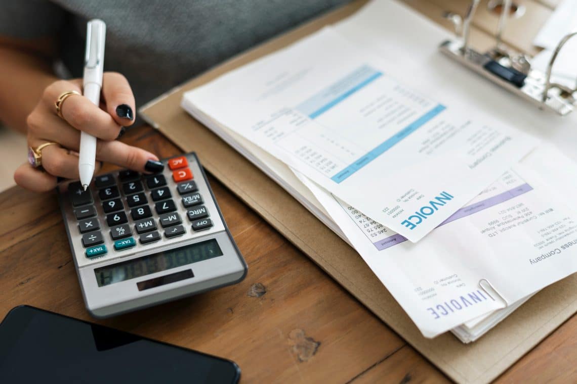 Finanças são motivo de estresse em 58,4% das famílias
