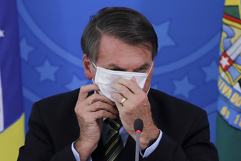 Maioria acha Bolsonaro desonesto, incompetente, autoritário e burro