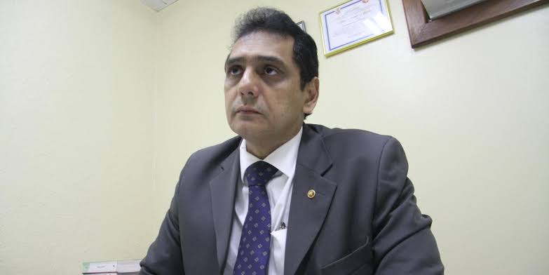 Participação de policiais em atos políticos configura crime, alerta promotor