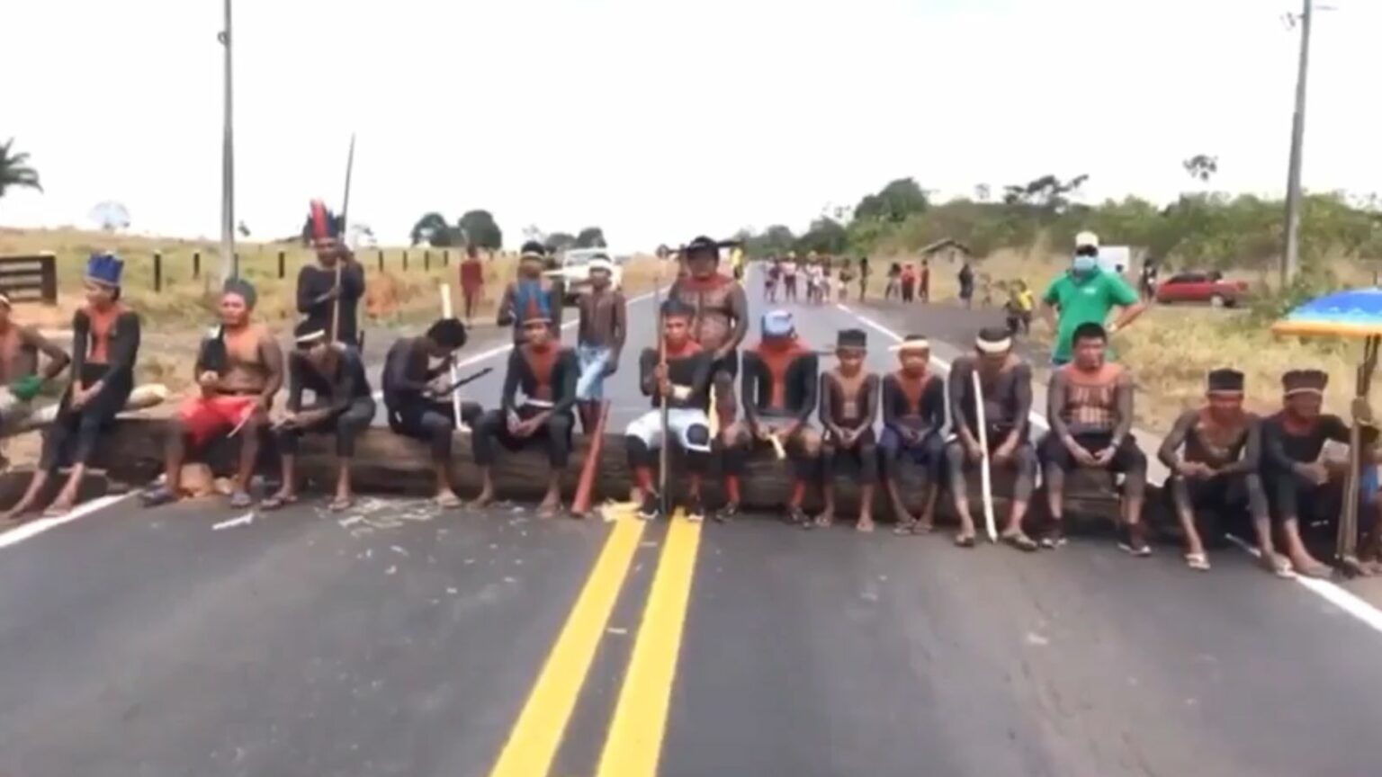 Indígenas fecham rodovia no sudeste do Pará em protesto contra ‘marco temporal’