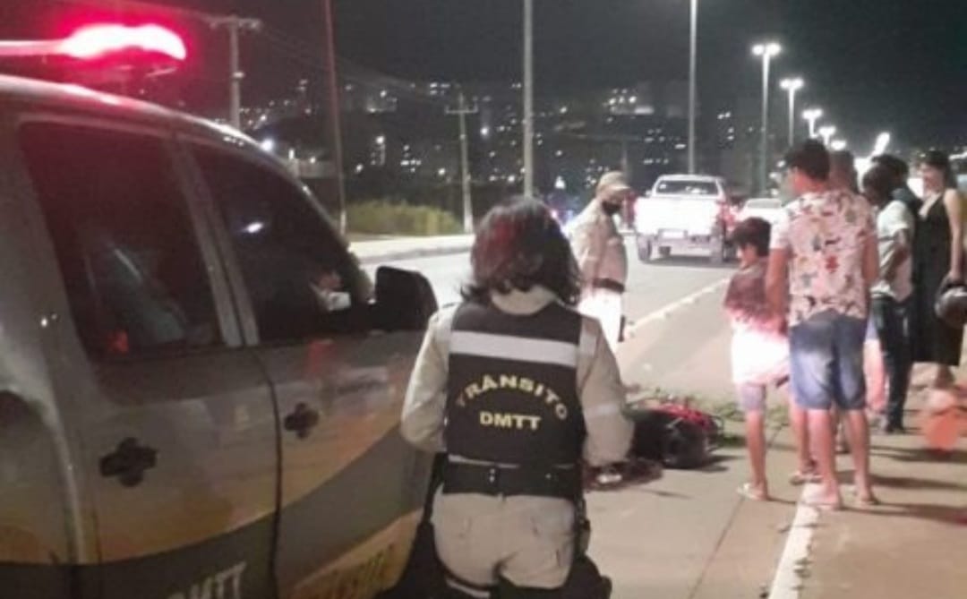Batida entre duas motos deixa um morto e manda outro para UTI em Parauapebas