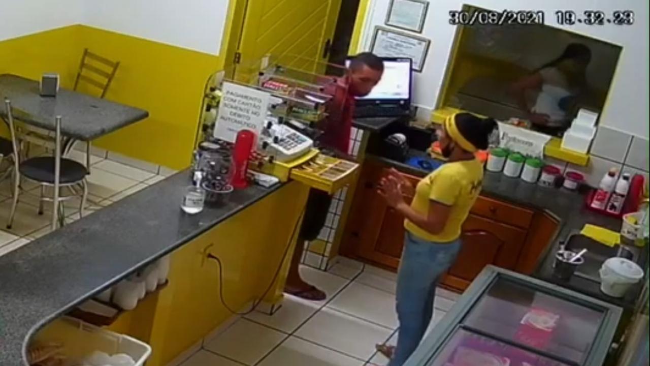 Homem se passa por cliente e assalta sorveteria na Velha Marabá
