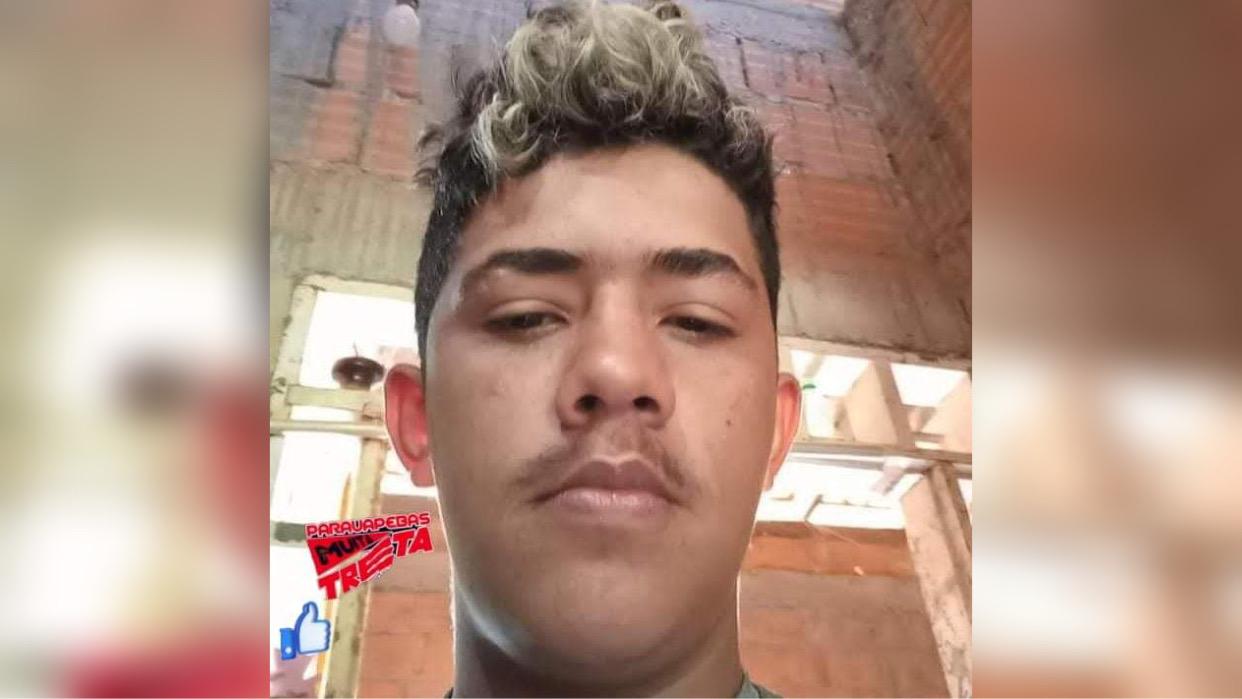 Jovem morre ao colidir motocicleta com ônibus em Parauapebas