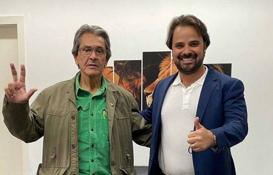 Internautas recuperam foto de Toni Cunha ao lado de Roberto Jefferson