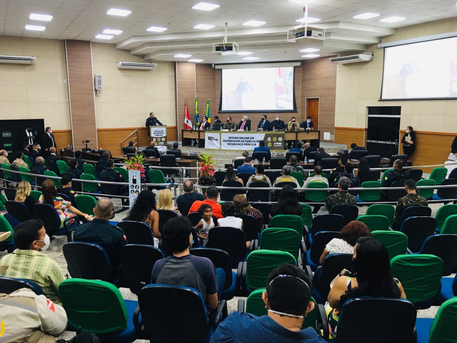 Câmara homenageia 21 membros das forças de segurança em Marabá