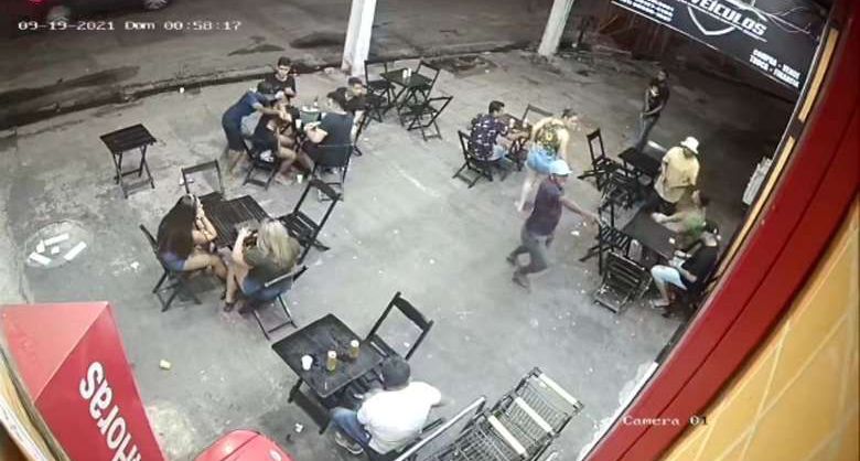 Assaltantes fazem arrastão em loja de conveniência no Pará