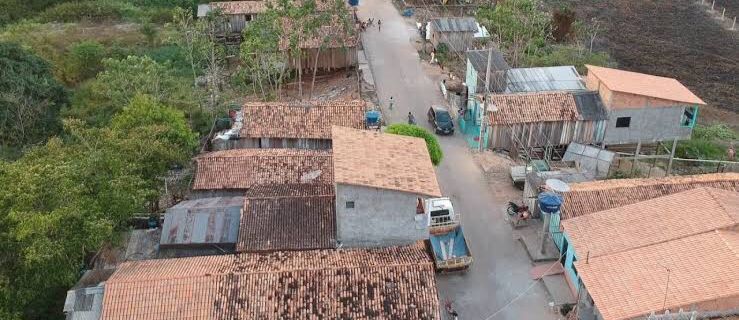 Traficante é preso ao se desfazer de drogas na Vila Canaã