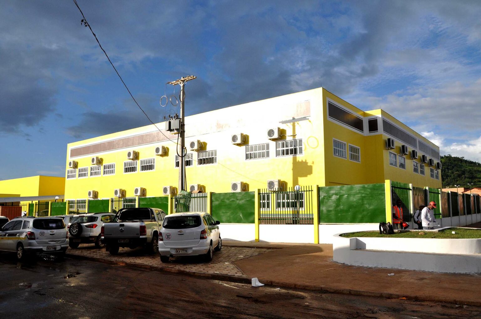 Enquanto shows são liberados, escolas públicas seguem fechadas em Parauapebas