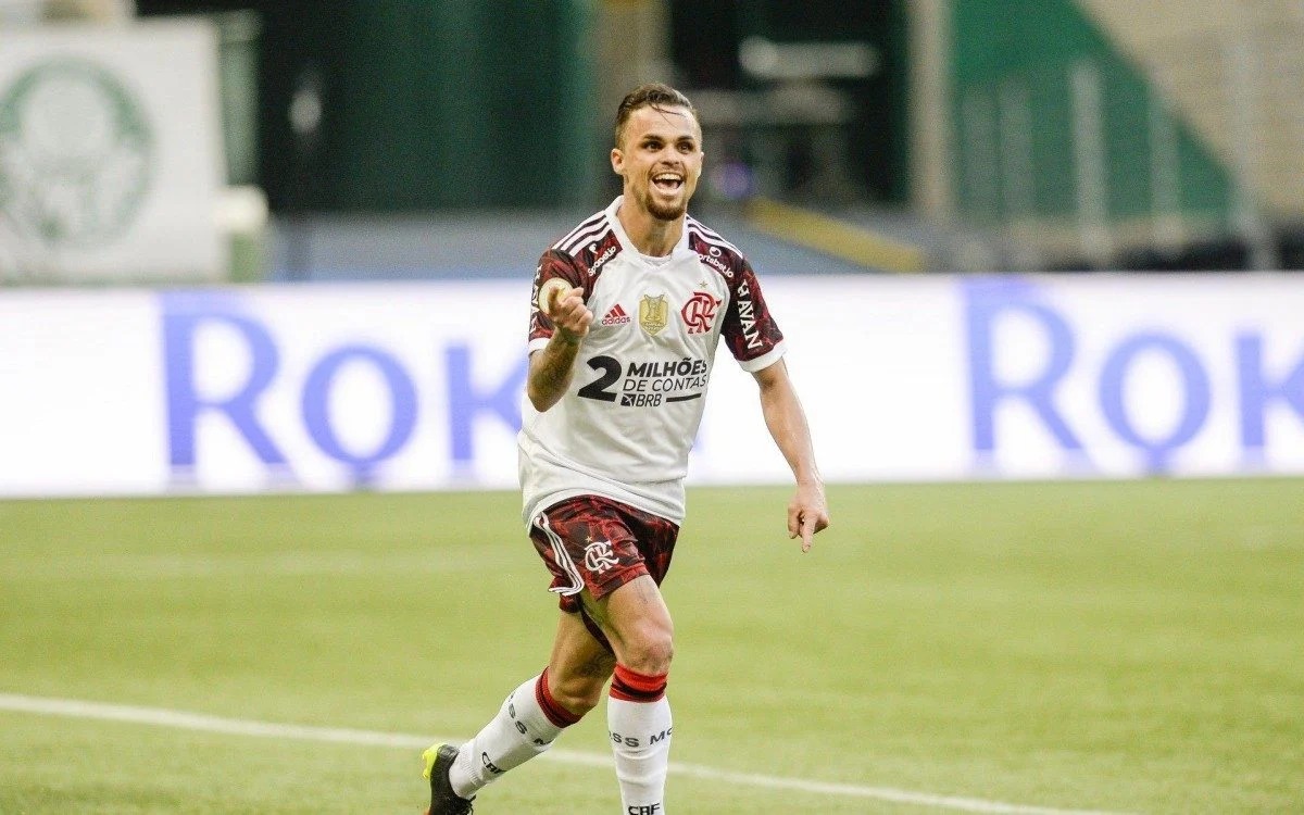 Flamengo vira sobre o Palmeiras e amplia invencibilidade contra o rival