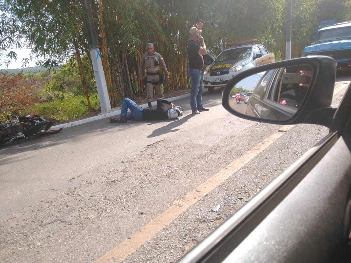 Acidente entre três veículos congestiona trânsito na entrada da Velha Marabá