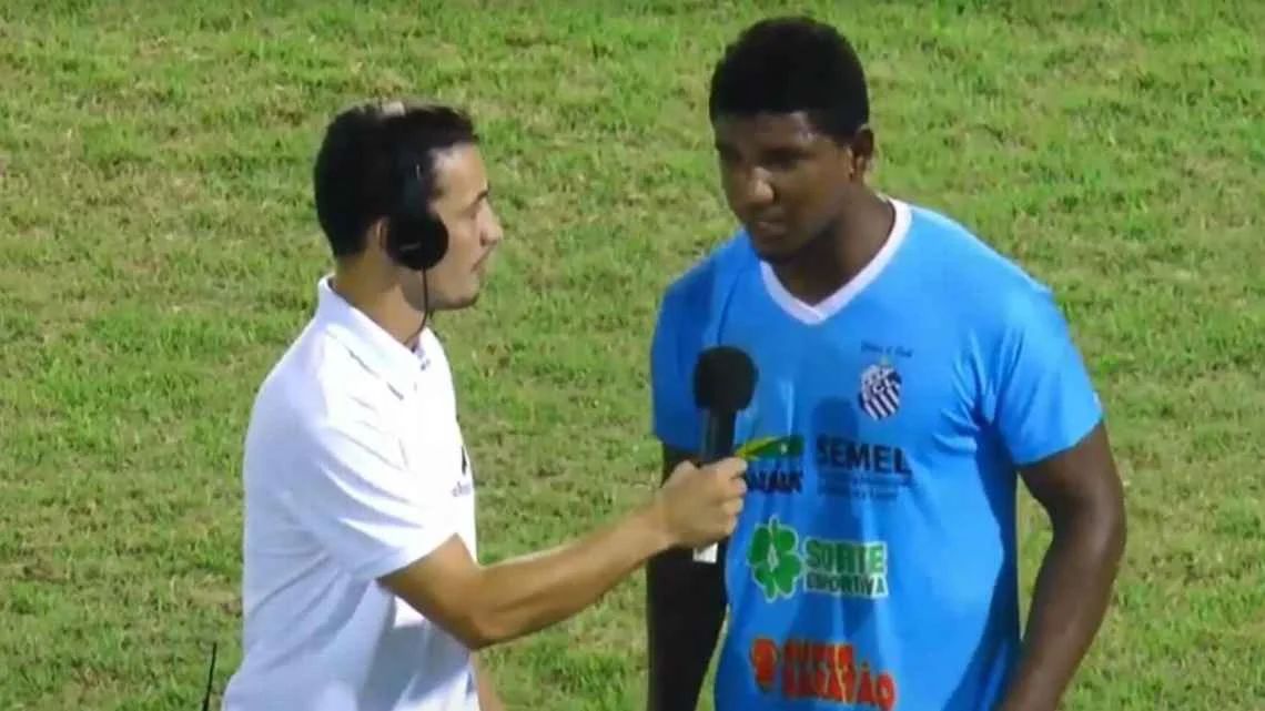 Em Marabá, jogador perde a paciência, questiona técnico e solta o verbo