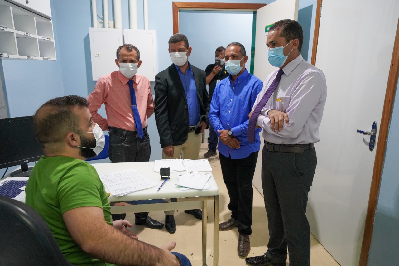 Quatro vereadores fiscalizam plantões no Hospital Municipal de Marabá
