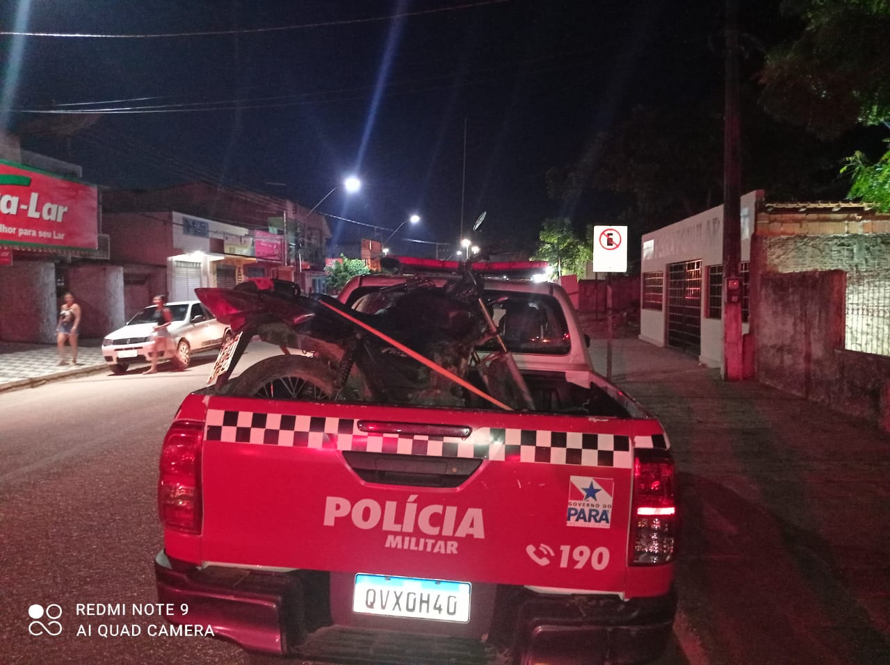 Piloto acelera demais e acaba na delegacia com moto roubada