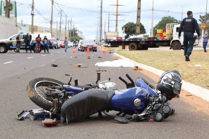 Motoqueiro embriagado atropela criança de 7 anos no Bairro da Paz