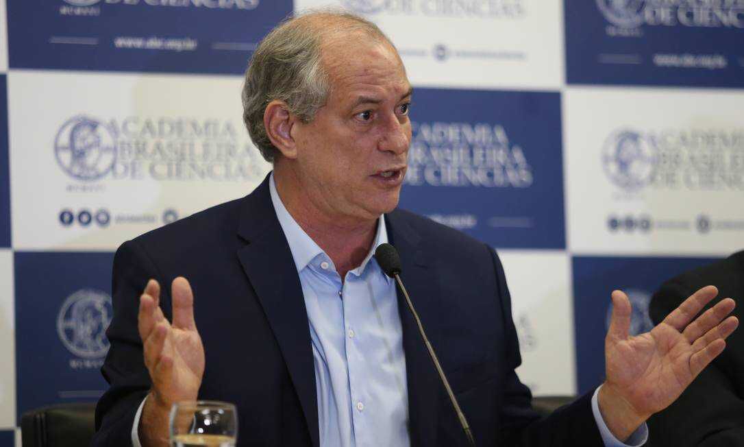Ciro Gomes suspende pré-candidatura após PDT apoiar PEC dos Precatórios