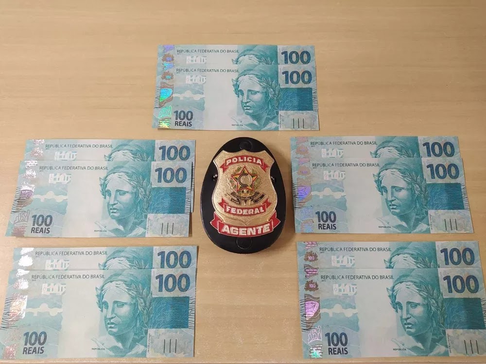 PF prende homem recebendo encomenda com R$ 1 mil em notas falsas