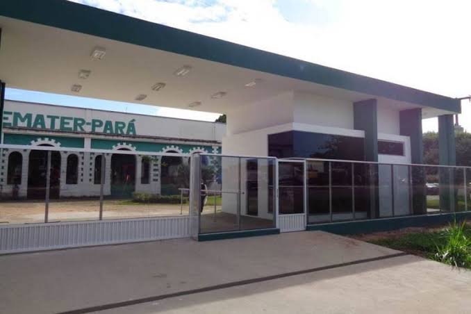 Chicão assume como governador e dispensa presidente da Emater