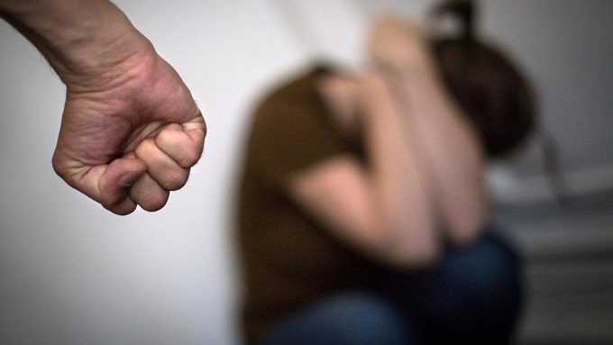 Mulher é agredida por companheiro que possuía arma caseira, na Folha 6