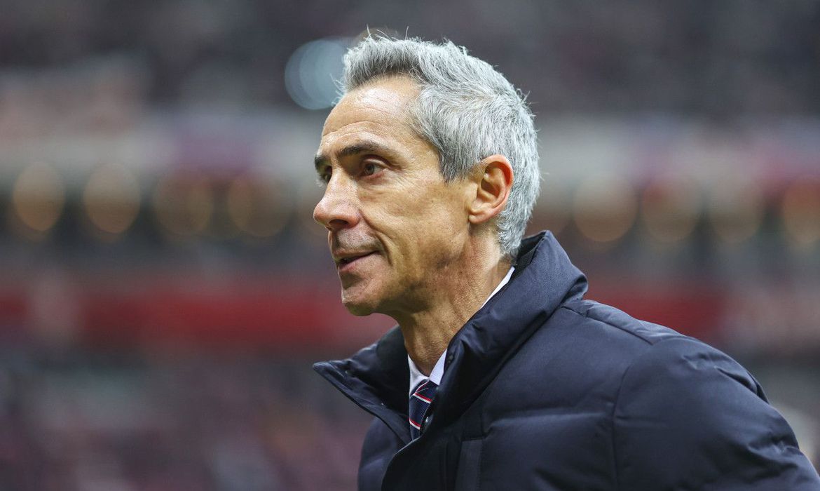 Flamengo anuncia Paulo Sousa como treinador até o fim de 2023
