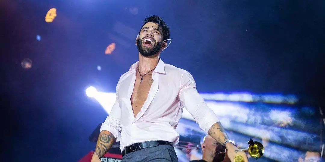 Após show, veículo que levava banda de Gusttavo Lima capota na BR-230