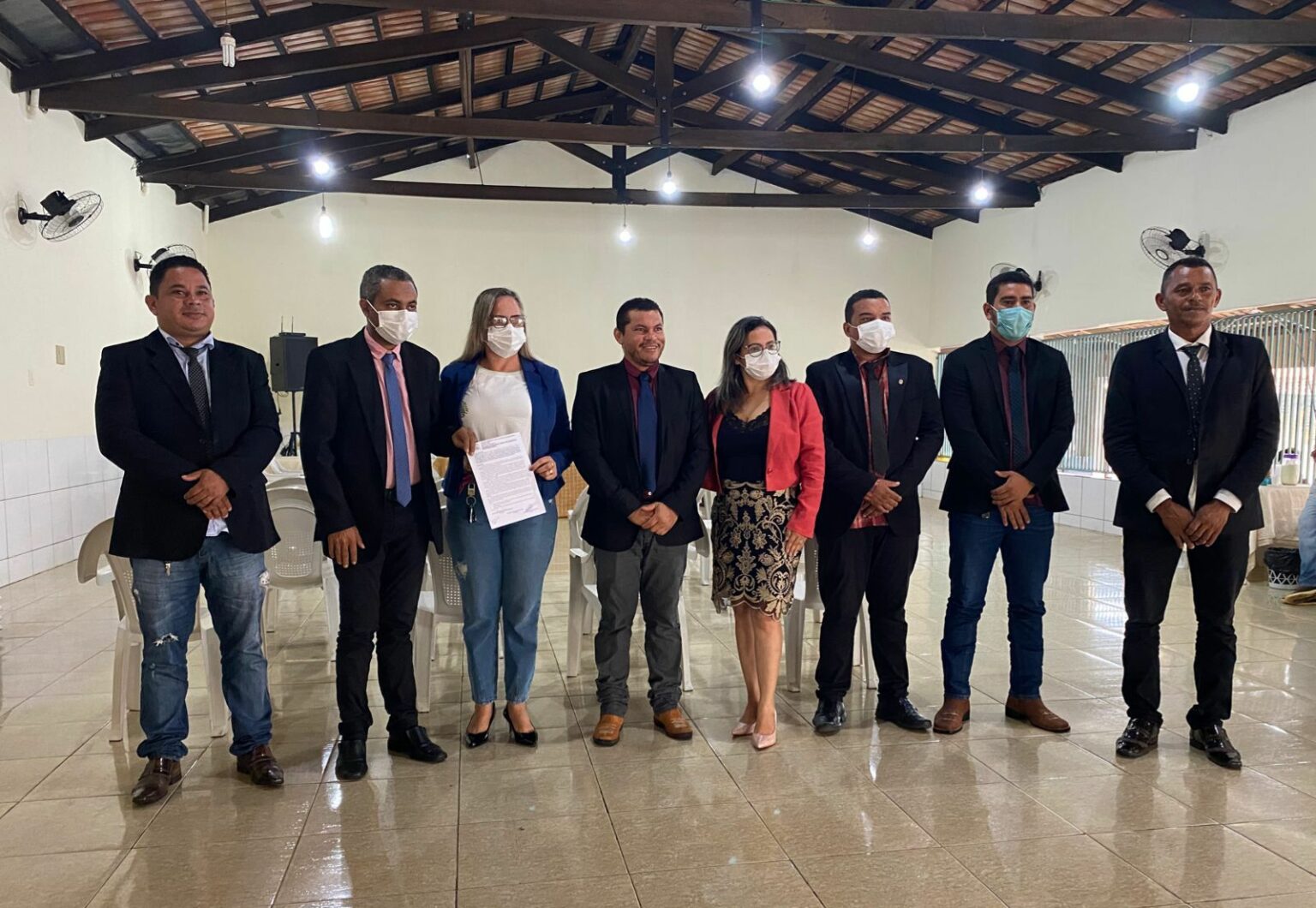 Câmara de Vereadores aprova projeto que concede 14º salário aos professores