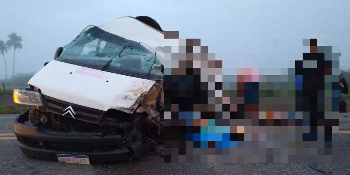 Colisão entre van e caminhão deixa 7 mortos no nordeste do Pará
