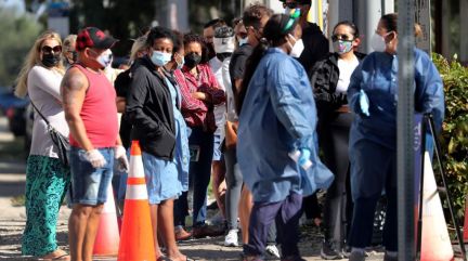 Com avanço da ômicron, mundo registra recorde de casos diários de covid-19