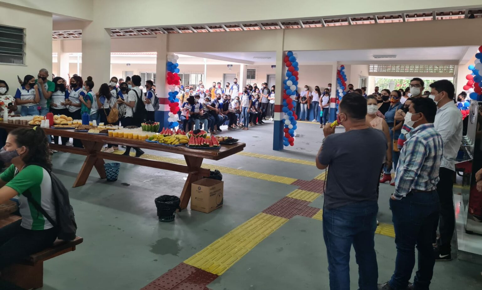 Escola Plínio Pinheiro retoma atividades com reforma inacabada em Marabá