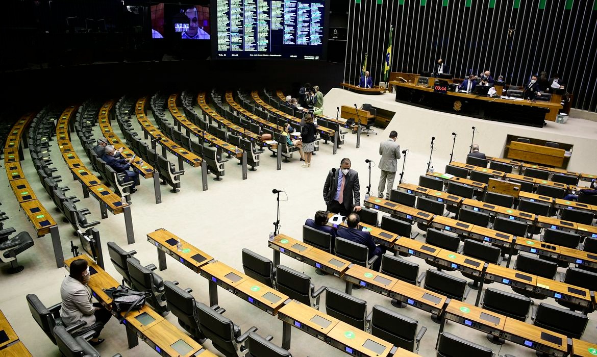 Congresso derruba veto e Fundo Eleitoral será de R$ 5,7 bilhões em 2022