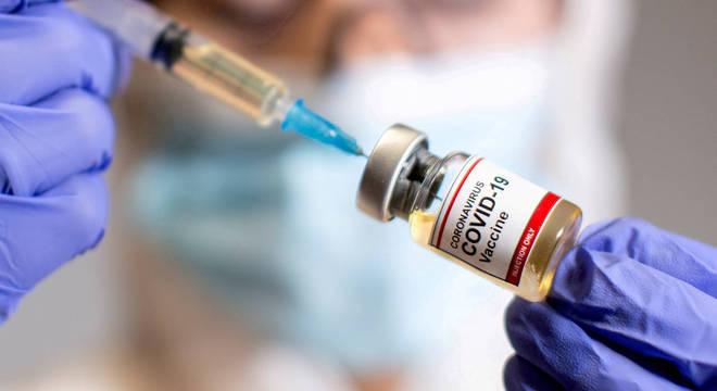 Anvisa identifica dois casos da variante Ômicron no Brasil