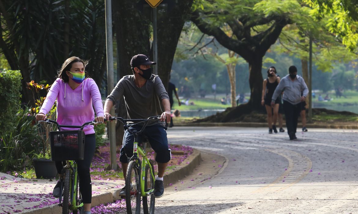 Estudo revela que uso de máscara não prejudica a respiração