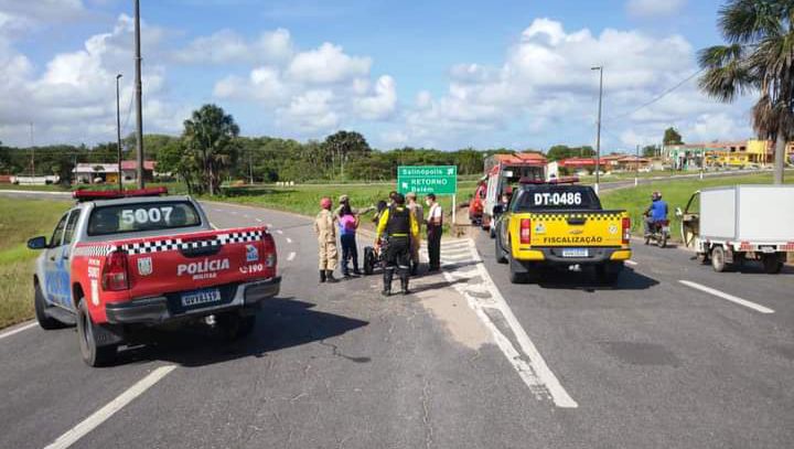 Mulher surta e anda pelada em rodovia no nordeste do Pará