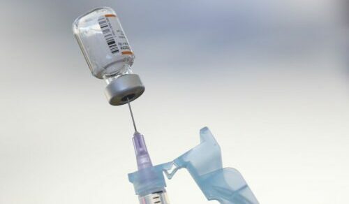 Ministério da Saúde compra 50 milhões de doses da vacina contra covid-19