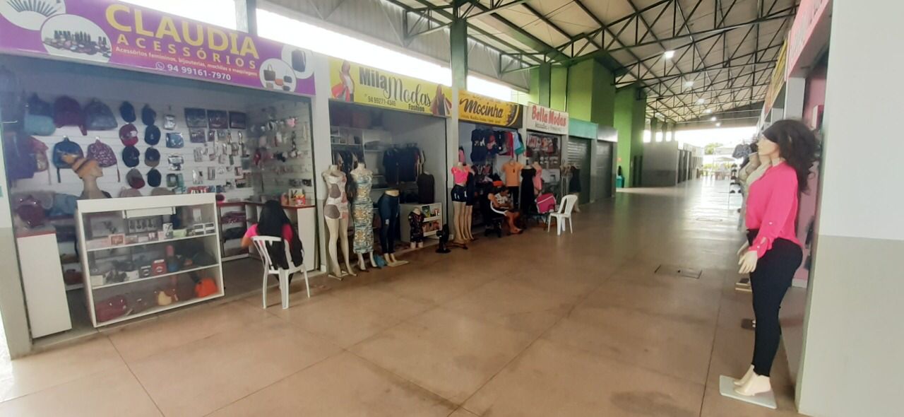 Feira de Morada Nova tem baixo movimento seis meses após inauguração