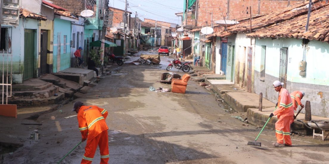 Prefeitura de Marabá intensifica limpeza das ruas que foram alagadas