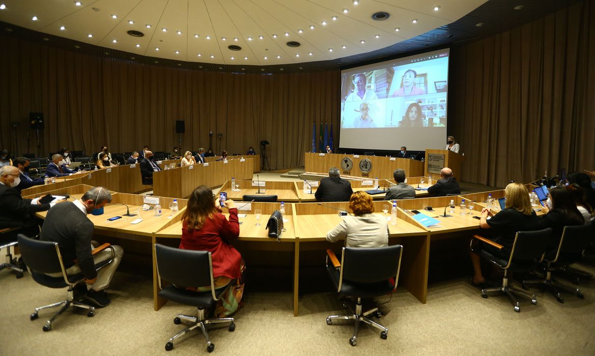 Maioria em consulta pública é contra exigir receita para vacinar crianças