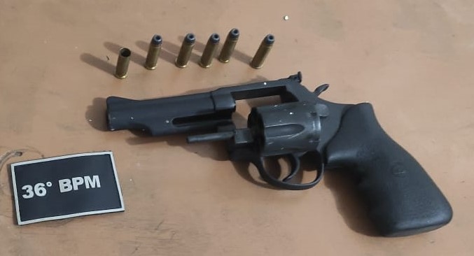 PM prende foragido da Justiça com revólver apontado para desafeto no sul do Pará